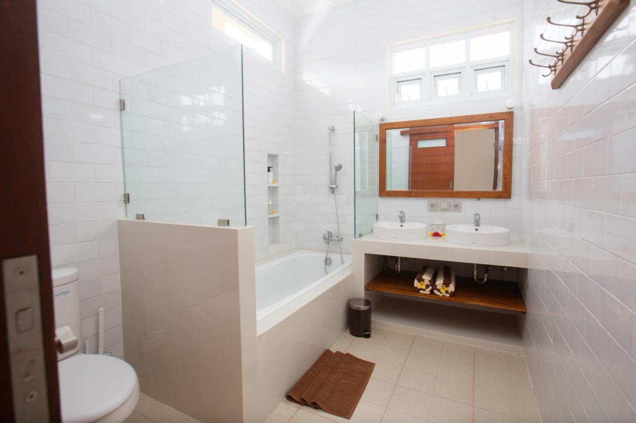 Donguri House Bali Bed & Breakfast Jimbaran  Exterior photo